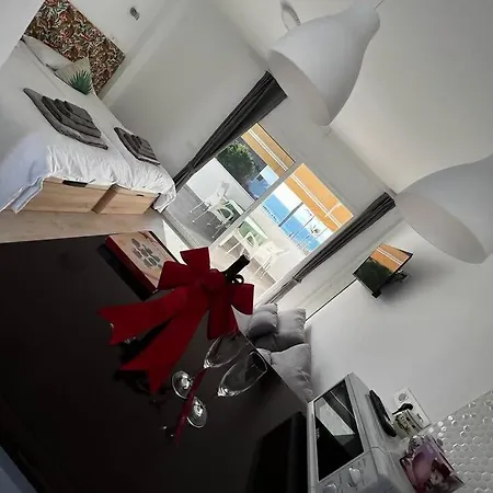 Estudio Frente Al Mar 100 Vista Al Oceano דירה